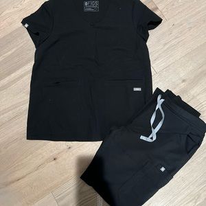 Women’s Figs Scrub Set
